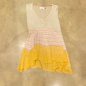 sleevless multicolor shirt